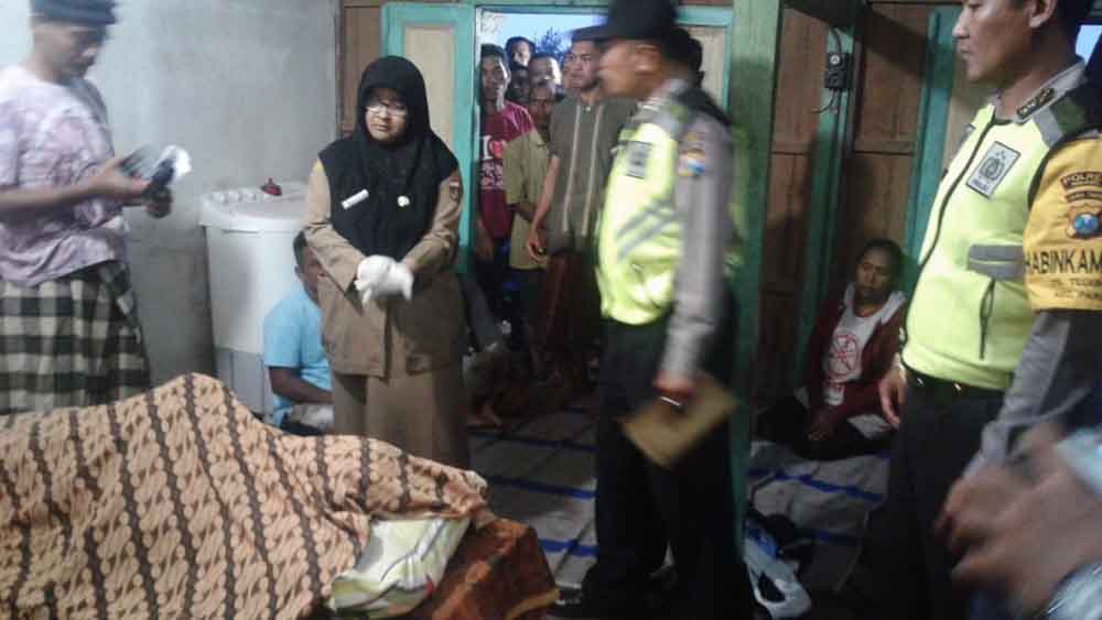 Korban saat berada di rumah duka