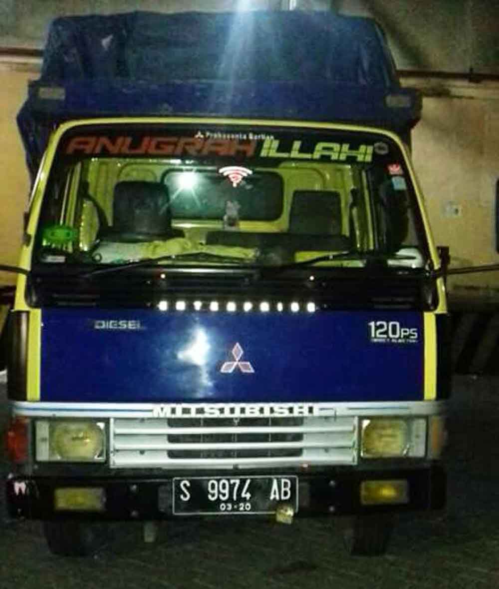 Truk milik Hari Purnomo warga Asemrowo yang raib dicuri.