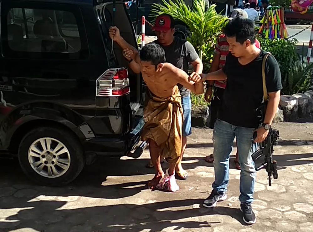 Edan! Sang Istri Membantu Suami Merampok