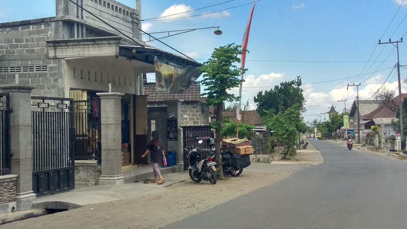 Salah satu rumah dan toko warga yang kehilangan uang secara misterius.