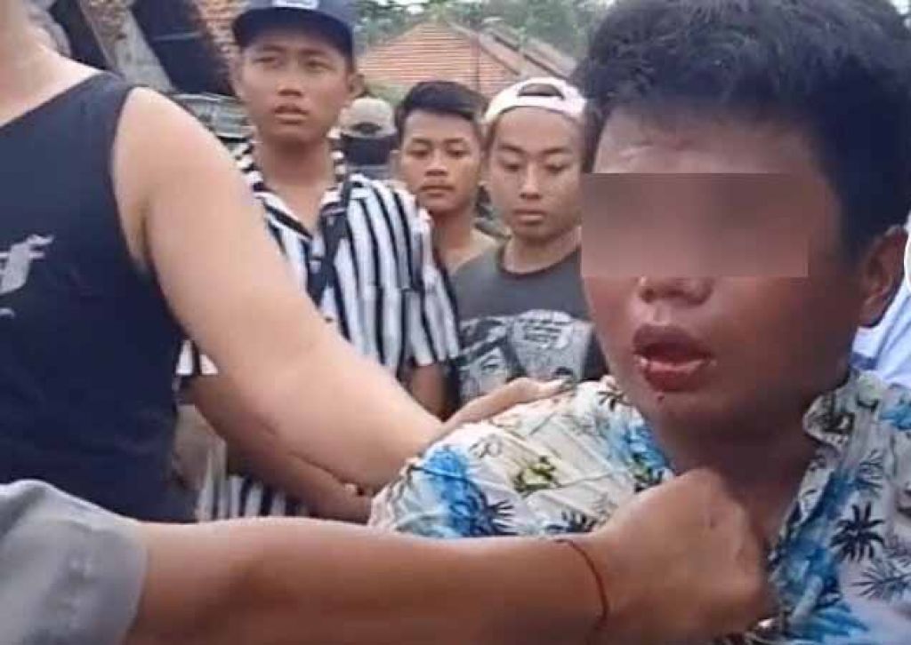 Pelaku dihajar massa setelah kepergok curi motor