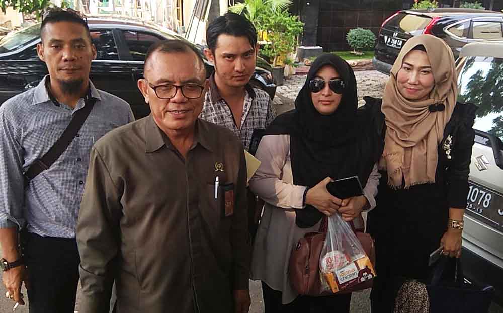 Siapa Saja yang Menjenguk Artis dengan Kasus Prostitusi Online ini?