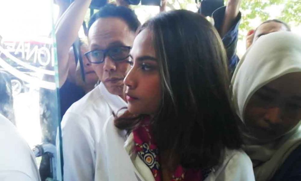 Vanessa Angel saat diperiksa di Mapolda Jatim beberapa waktu lalu
