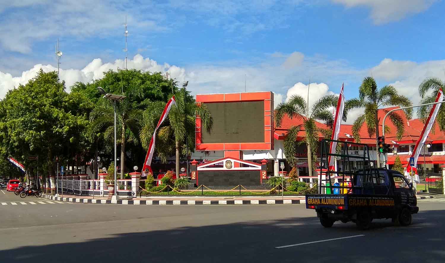 Videotron di kantor Walikota Blitar.