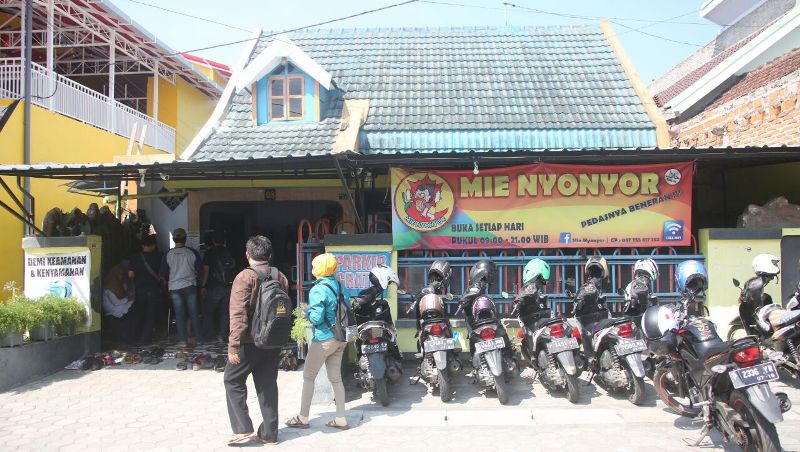 Warung Mie Nyonyor yang taat pajak/Foto: istimewa